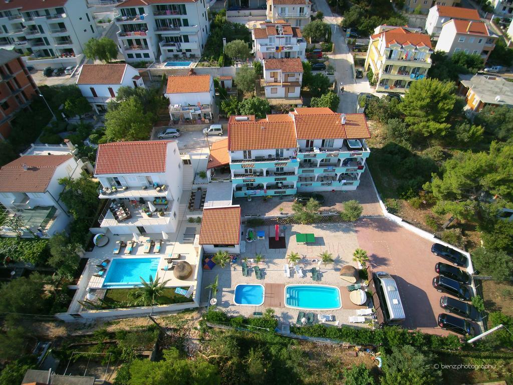 Apartments Silva With A View Of Sea โตรกีร์ ภายนอก รูปภาพ