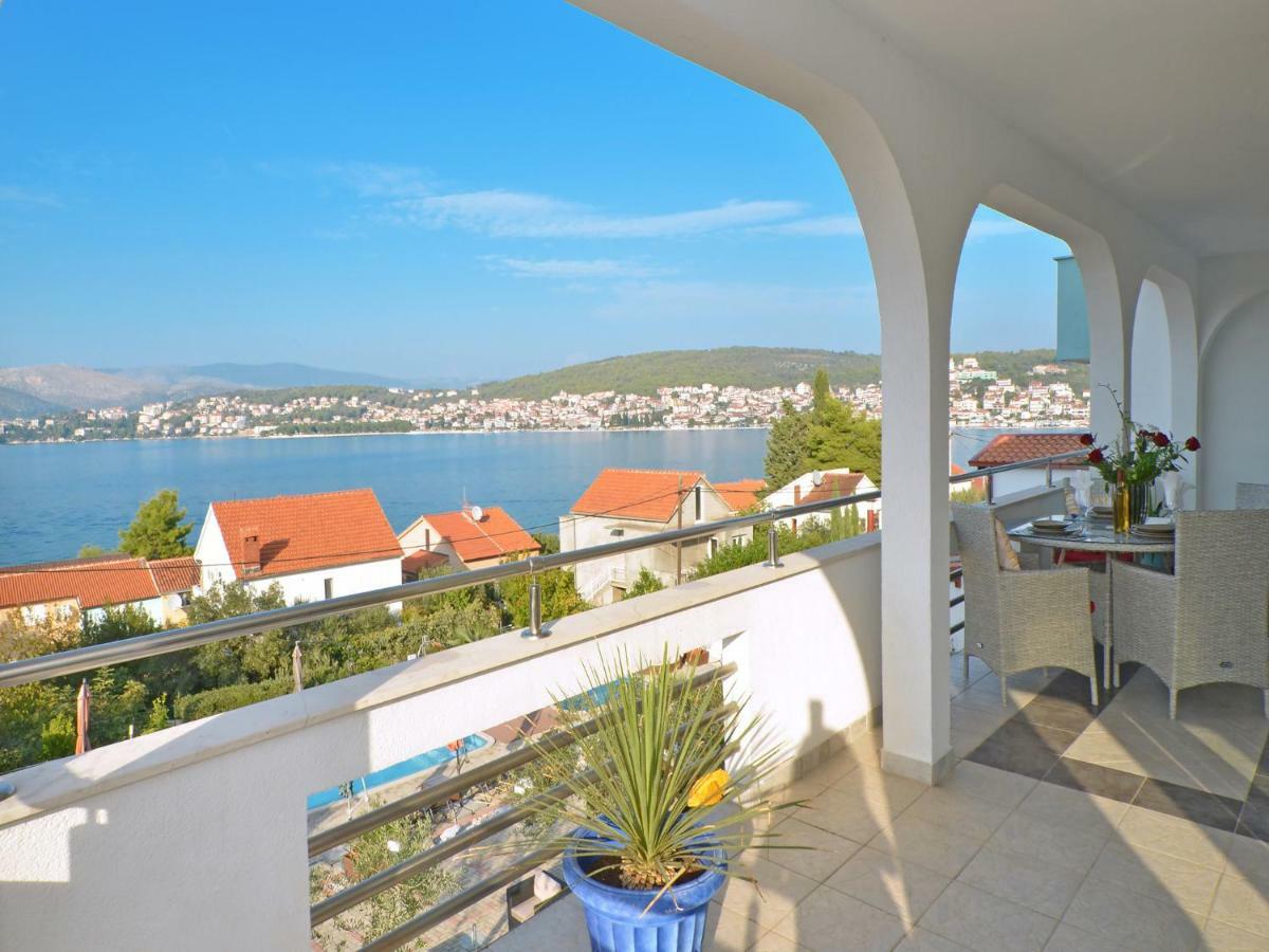 Apartments Silva With A View Of Sea โตรกีร์ ภายนอก รูปภาพ